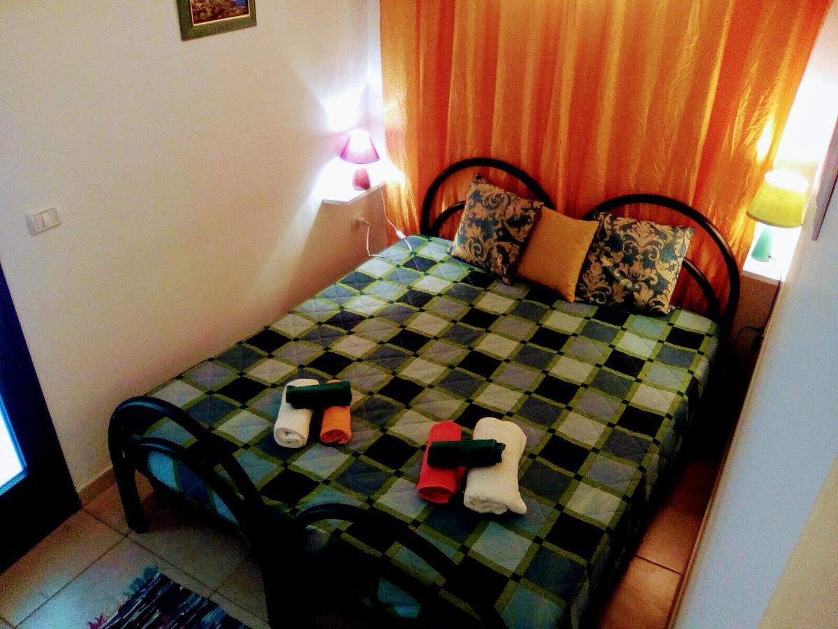 B&B Fa.Ro.Mi Torre Lapillo Esterno foto